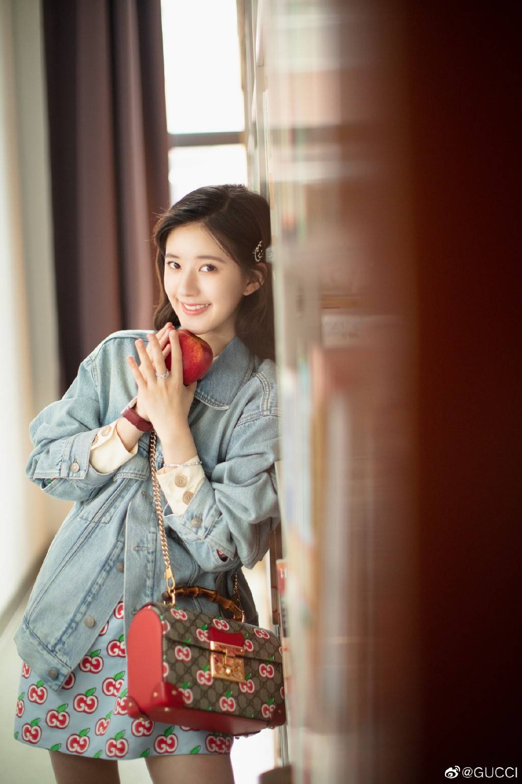 赵露思|火速头条：Gucci七夕广告里的赵露思，有甜到你吗？