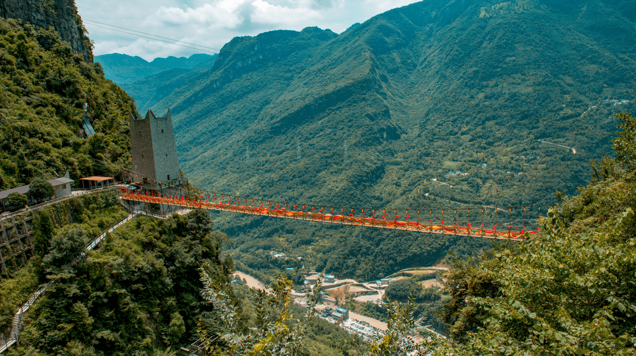 良辰美景,赏心悦事,坐上索十,带上爱人,去九皇山过一个浪漫的七夕