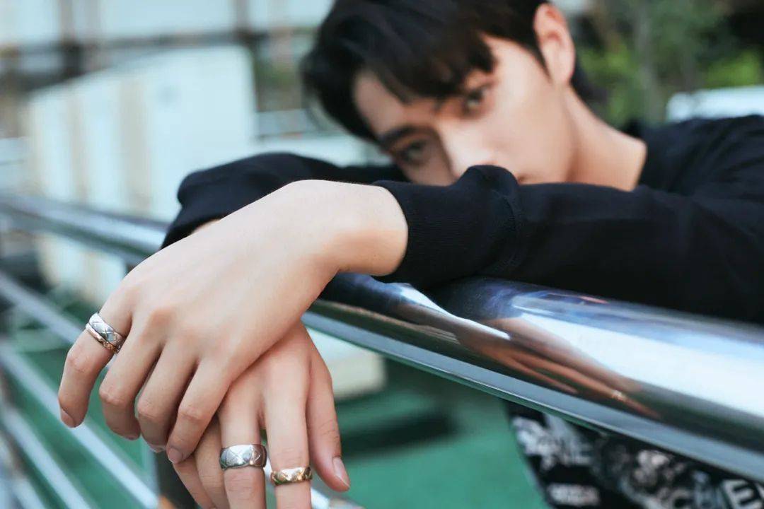 Boy|爱有姿态万千：你是爱自己，还是为爱改变自己？