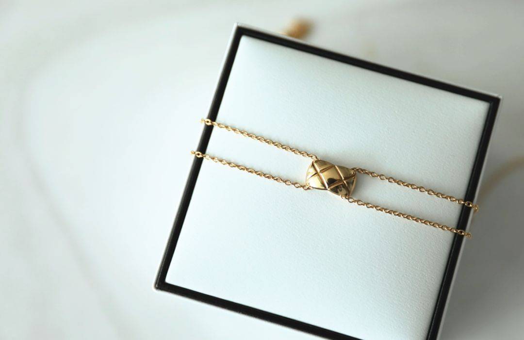 Boy|爱有姿态万千：你是爱自己，还是为爱改变自己？