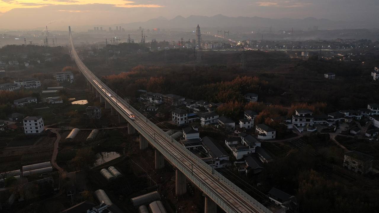 超过50万人口通高铁_中通高铁运行路线图(3)