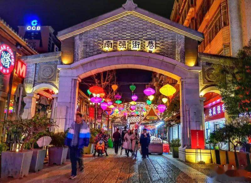 昆明经济总量占云南_云南昆明
