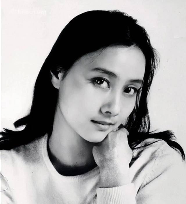 80年代40位女明星美图,个个美丽动人,展现了80年代的时尚风采