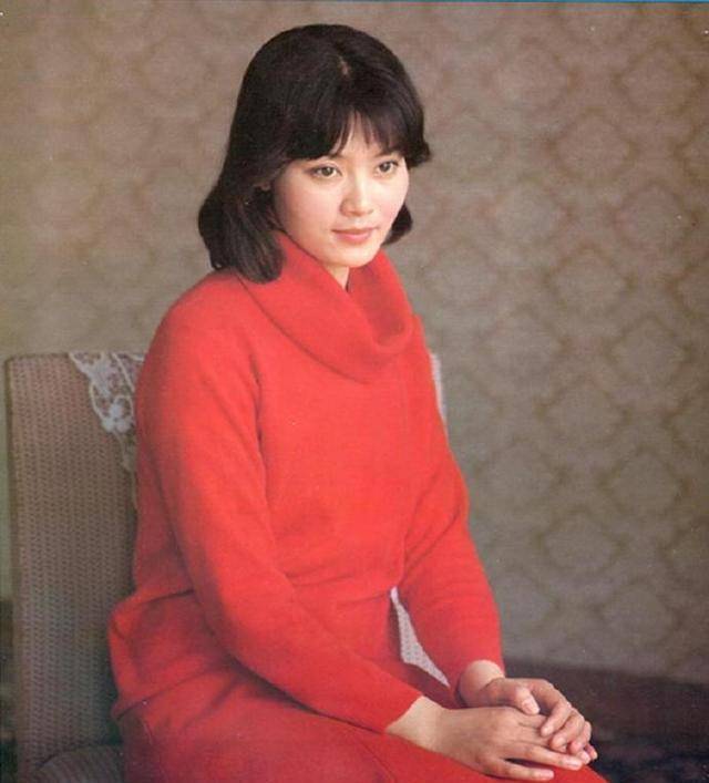 80年代40位女明星美图,个个美丽动人,展现了80年代的时尚风采