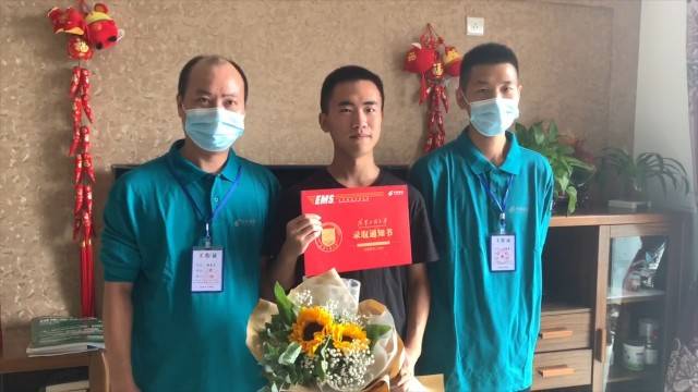通知书|今年眉山首封大学录取通知书已送达！解放军陆军工程大学！