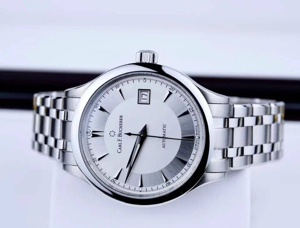 天梭|30岁的你还在戴天梭？怕是不想升职加薪了吧！