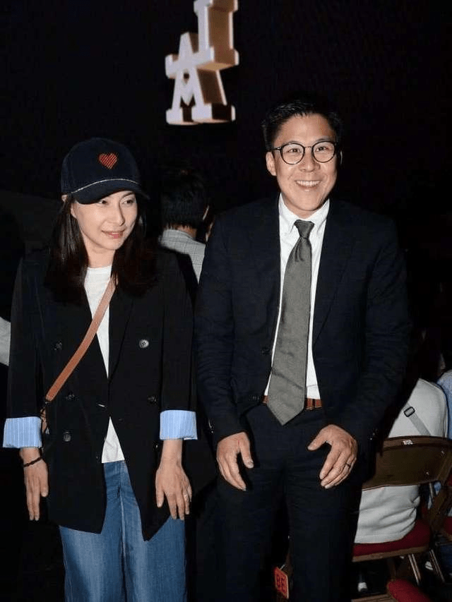 原创霍英东接班人不是霍震霆,也不是霍启刚,而是差点娶到何超莲的他