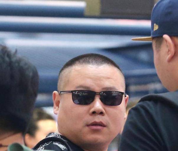 岳云鹏火起来真的是靠运气吗 走红的背后离不开他媳妇