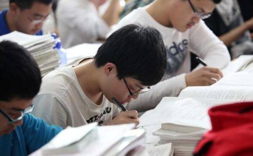 高中|高中班主任坦言：就算初中成绩再好，这3类学生进入高中容易掉队