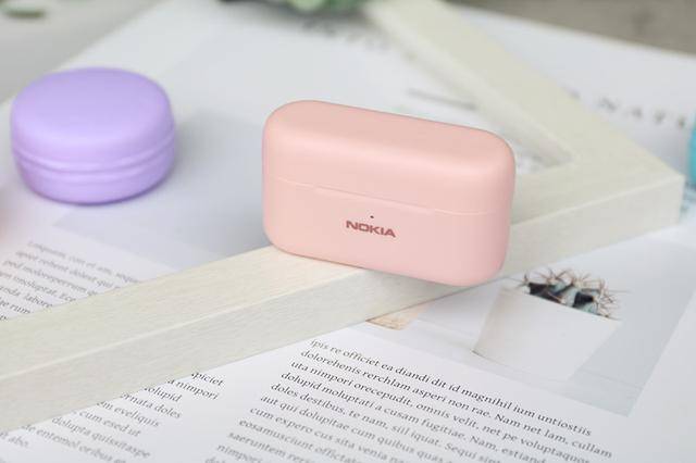 耳机|诺基亚终于不再用“情怀”出牌，这款真无线耳机真是太懂妹子的心