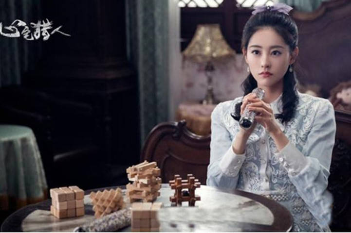 内衣|祝绪丹代言某运动品牌，内衣外露显身材，曾“一字马”垫7块砖