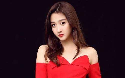 相貌|原创亲姐妹的差距太大！关晓彤姐姐相貌平平，低调经营面馆生意