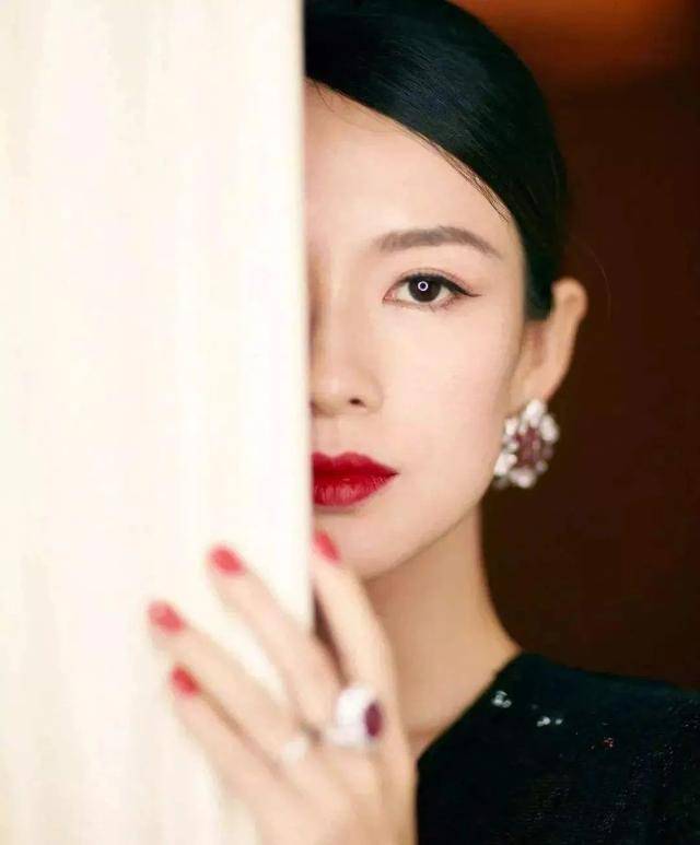 珠宝|30+？50+？女人到了多少岁，才能活出真正的自己？