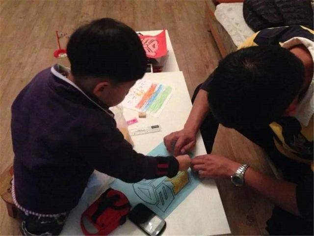 原创孩子亲子作业数一万粒米家长数到半夜质问要老师干嘛
