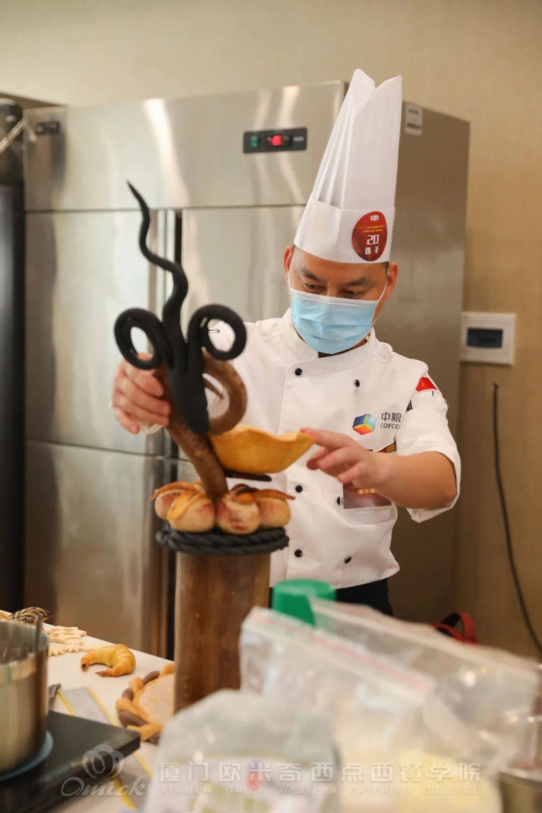 厦门第26届西式面点师技术竞赛于我校圆满落幕