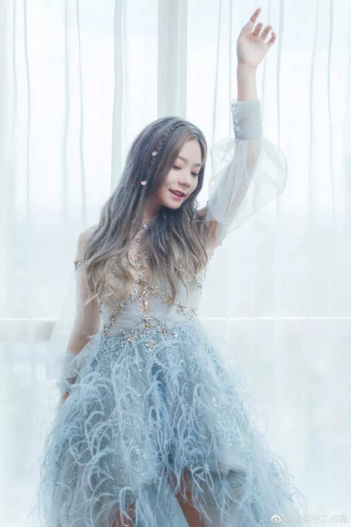 火箭少女解散惨状尽显：影视代言降级，粉圈崩