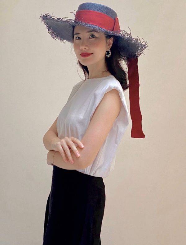 花花|总裁夫人懒理“挑衅风波”,清新晒照嫩如少女,张大奕这要怎么比