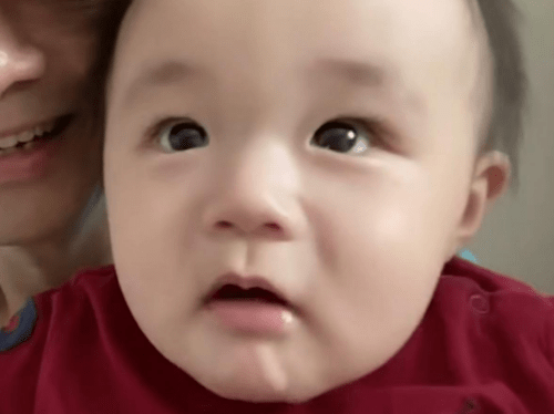 原创48岁古巨基庆生发文，句句不离夸赞儿子，却未提52岁高龄产妇妻子