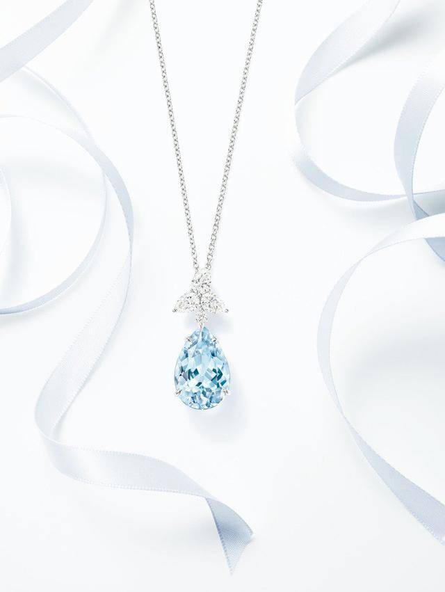 蓝宝石|夏季特选蓝色珠宝透心凉：蓝钻、蓝宝石、海蓝宝，该如何选择？