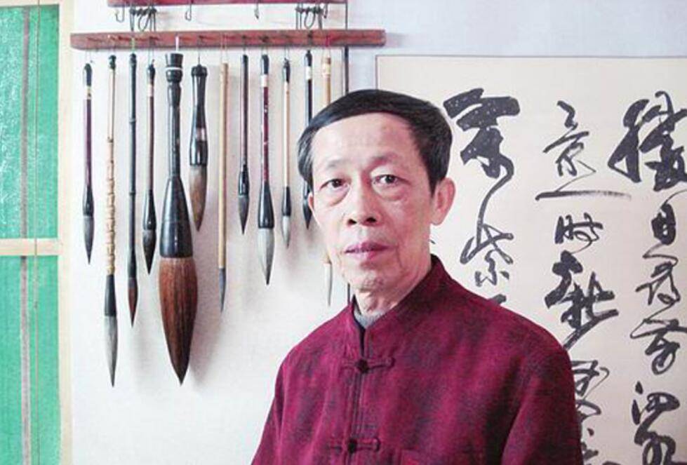 当代书法家卢定山用行书字体写《唐诗绝句》