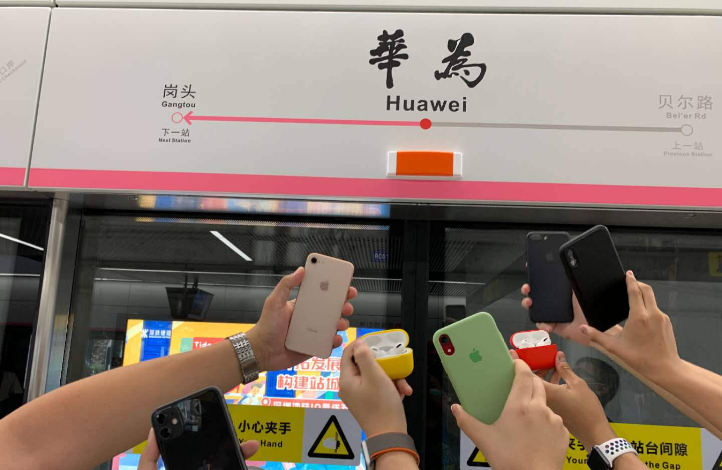 深圳地铁10号线现已通车,创下国内多个第一,站名:华为