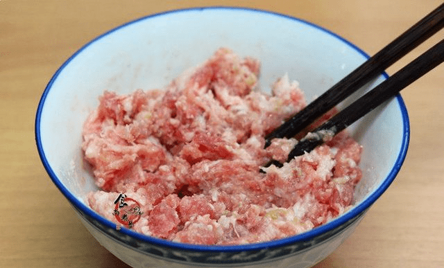 炒什么菜拌米饭 22cfa3f510f144dba40203cc5d38269e.png