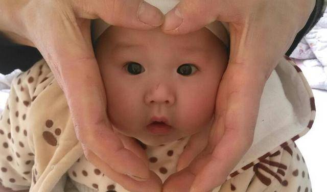 睡眠|睡渣宝宝这样哄睡宝宝不睡就是不困？专家：不！那是你不会哄