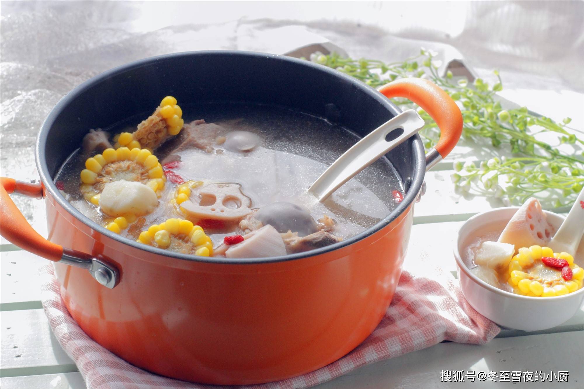 藕片|家里餐桌上要经常出现这几种蔬菜，清淡滋润处暑节气干燥