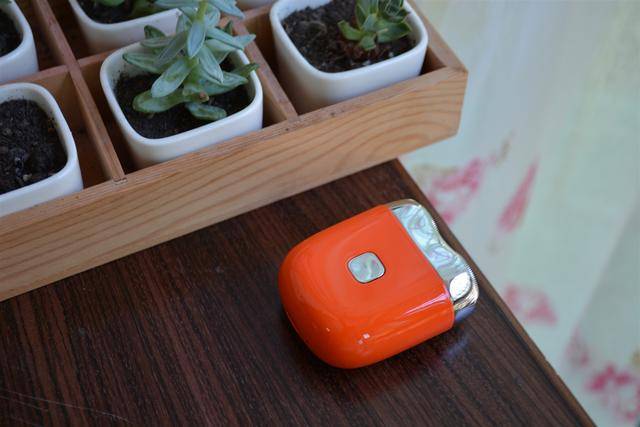 剃须刀|论剃须刀的重要性，yoose便携迷你剃须刀来告诉你