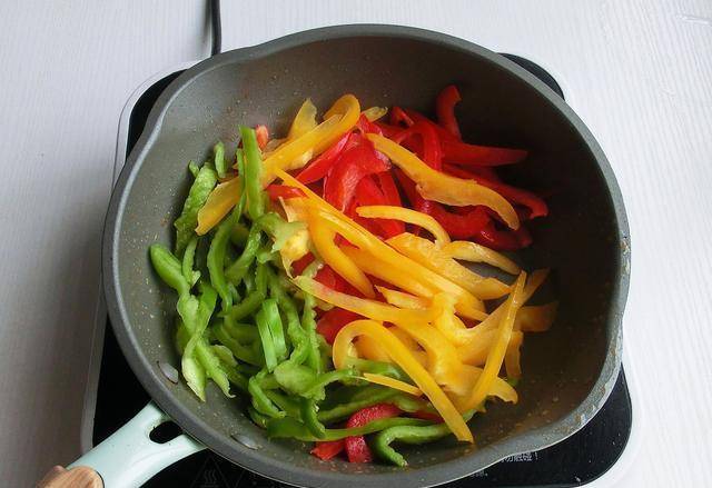 炒肉丝怎样嫩一些 bb627848339e41d7824bb505d90255ed.jpeg