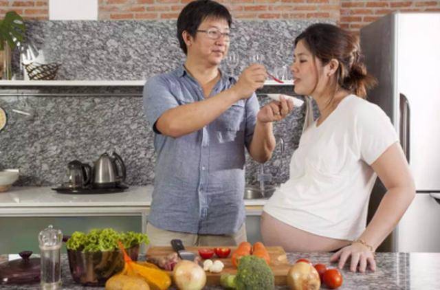 怀男宝孕妈会变丑？医生：确实会变丑，但却不是男宝的错