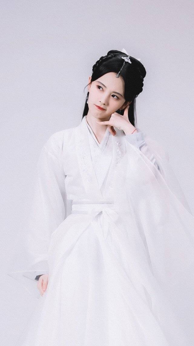 作品|原创难怪鞠婧祎会如此红,除了颜值高之外,还这样多才多艺会多门乐器
