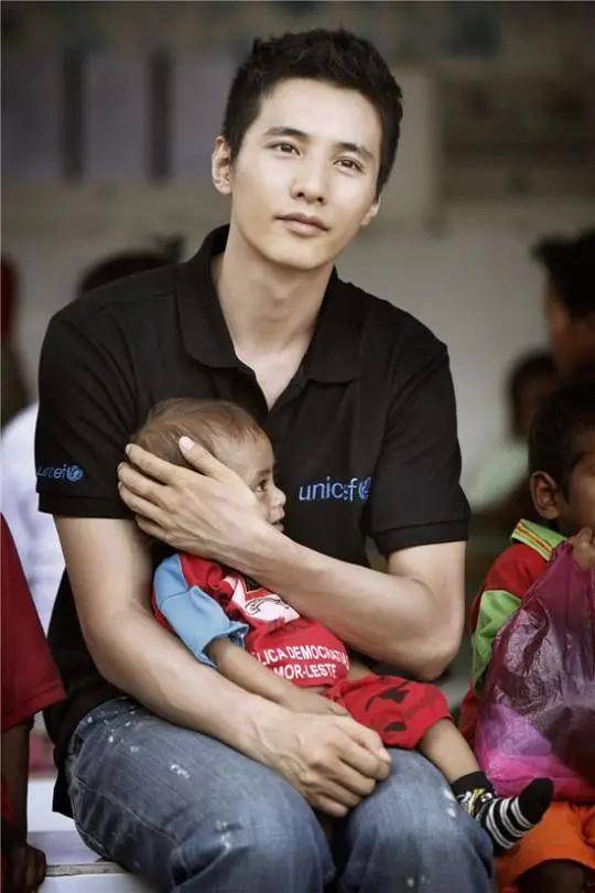 演技|原创隐退10年的他,面对400亿韩元片酬邀约仍拒绝复出