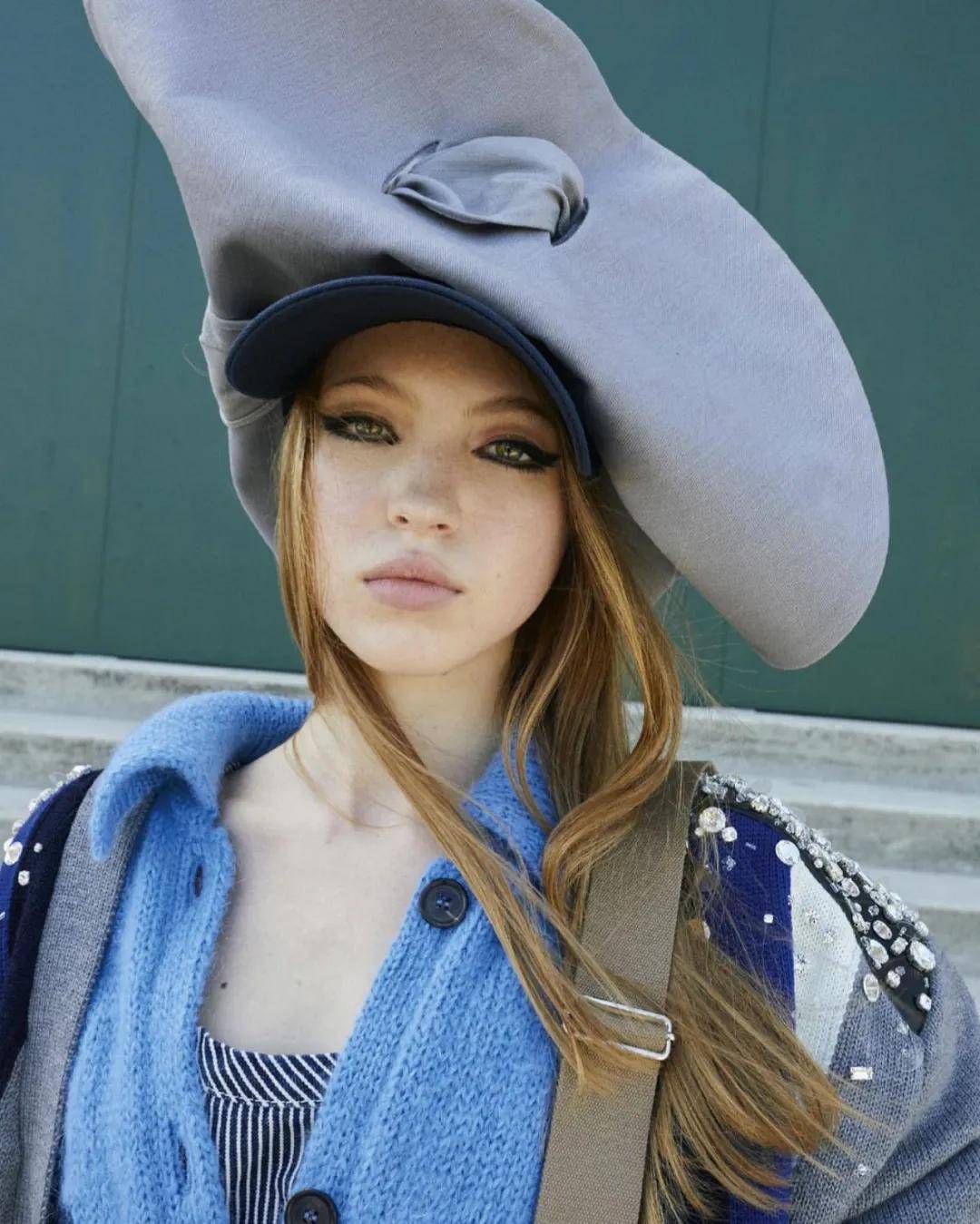 Moss|这个女人统一了90年代的审美，那她女儿呢？