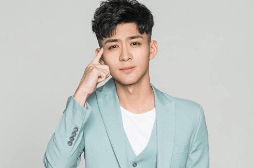 窦骁是哪家公司艺人 bf9582305c4e435e8bc1d4e29090a5e8.png