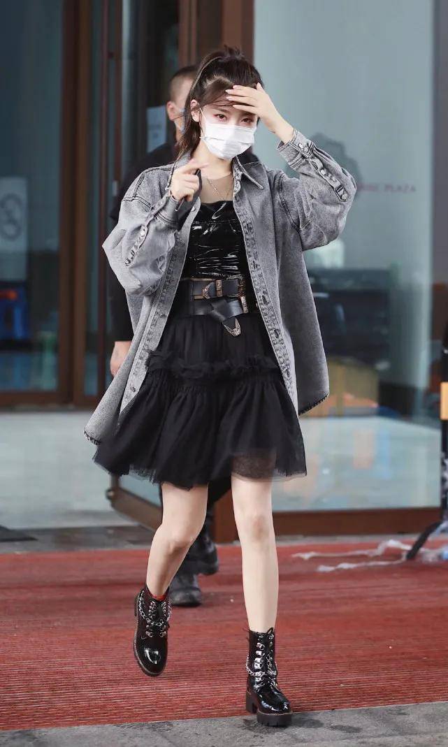 小白|今年早秋，打败小白鞋，这双鞋谁穿谁先美！