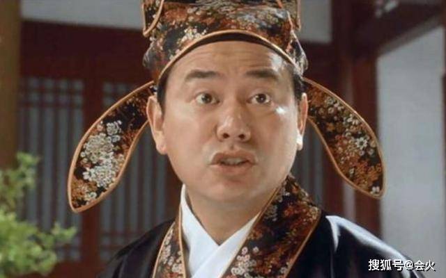 视频|原创69岁陈百祥罕露面，挺大肚腩发福明显打扮朴素，满头白发难掩沧桑