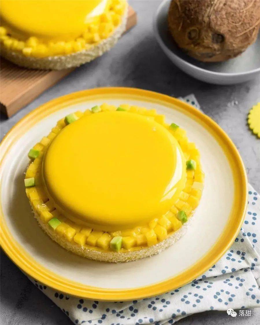 杂谈|杂谈 | 你会不会在乎：盘子和甜品配不配？