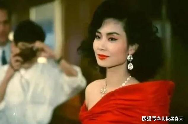 邝美云|贫民女拒做“赌王五姨太”,拒嫁豪门,她究竟靠什么赚5亿资产?