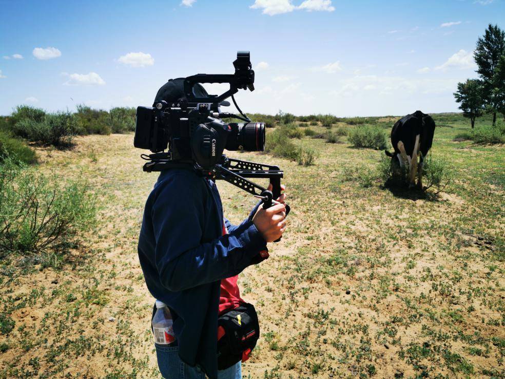 携手同行！北京创欣博远文化传媒采购佳能CINEMA EOS电影摄影机