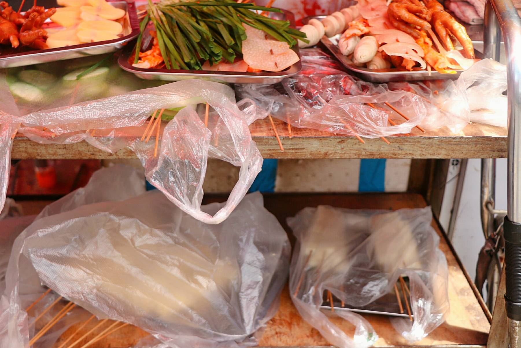 丽江|堪称老丽江代表！【细数丽江地摊美食】白天就开炉！这家烧烤摊藏在市场20年