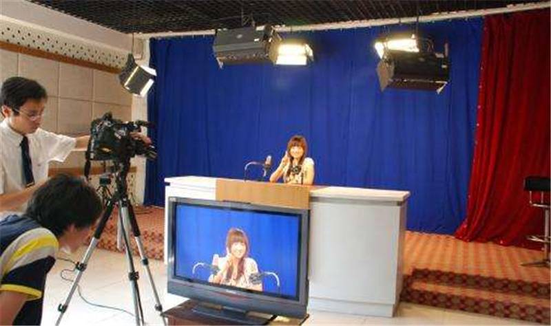 安徽莱茵艺术分享播音主持怎么达到