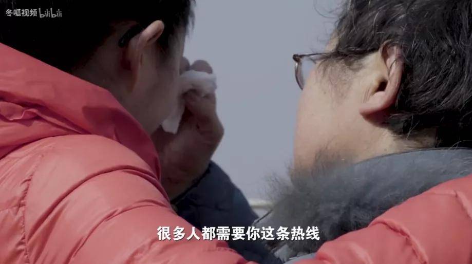 妈妈|儿子卧轨自杀后，她接到了13多万通电话