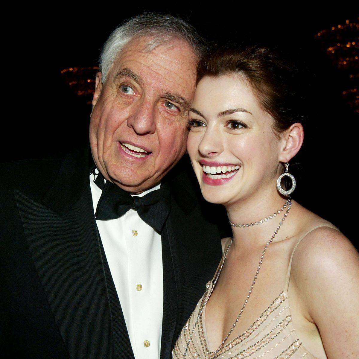 一面|高级感一扫就有，让你一面变立体脸的神器 —— 高光