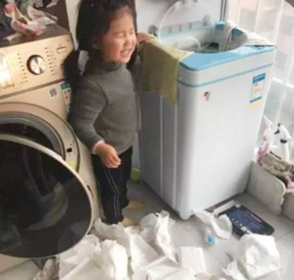 妈妈|定是在作妖？”这些行为让父母哭笑不得“宝宝静悄悄