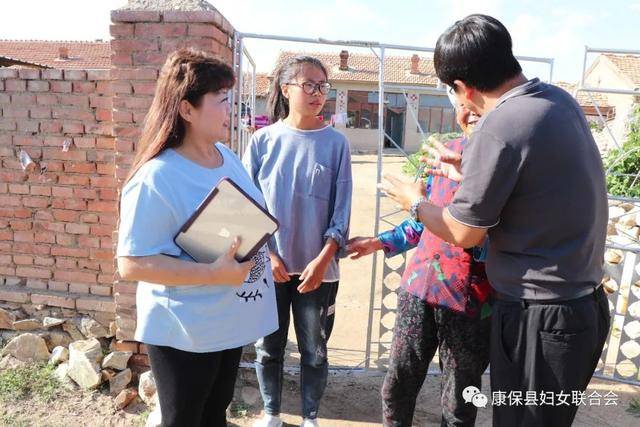 康保沐朝阳脱贫聚力量朝阳区妇联赴康保县开展扶贫对接工作