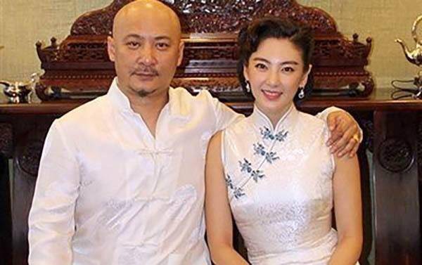婚纱|原创张雨绮披婚纱称期盼幸福,黄圣依证其单身,与金融男的绯闻告吹