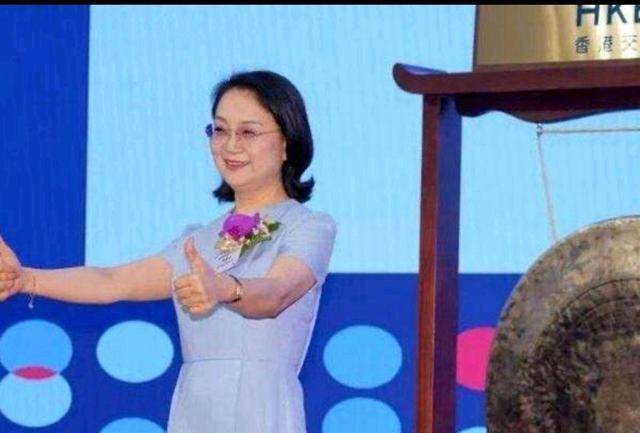 江苏8位美女富豪，身家超5000亿元？或许就是你未来的丈母娘