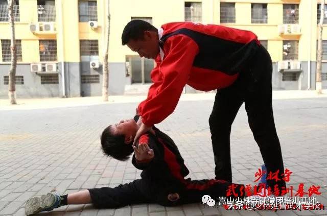 怎么很快的学会后空翻 7794ff8d0bfa4e3aa6f5f3c1e97d797f.jpeg