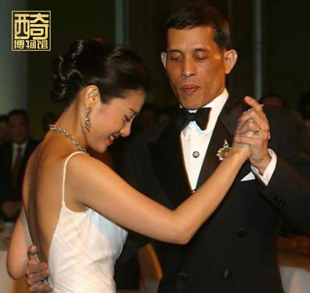 身份证|旧爱难忘？泰王与王妃西拉米离婚后2天，为何又将她抓回当尼姑？